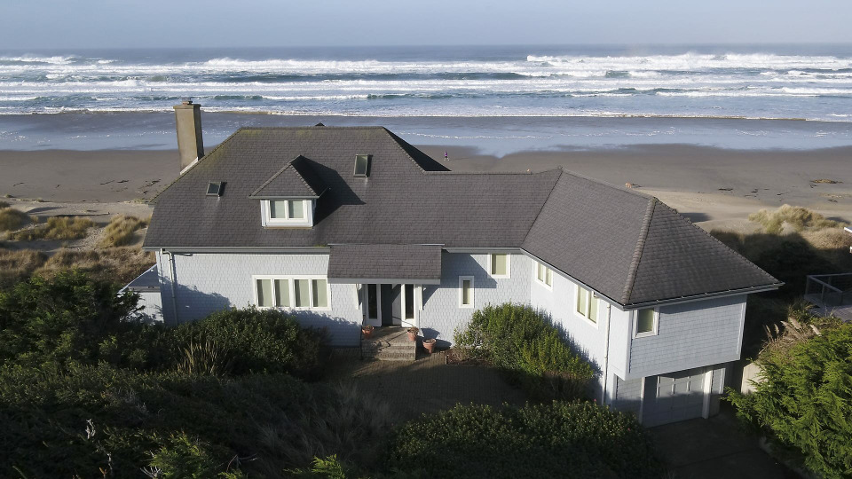 s2019e08 — Oregon Coast Beach House