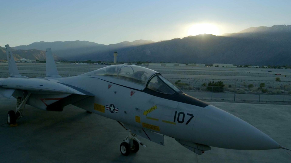 s10e01 — F-14 Tomcat