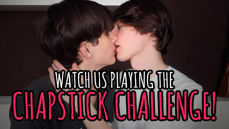 s04e28 — Chapstick Challenge! | Gay Couple Challenge