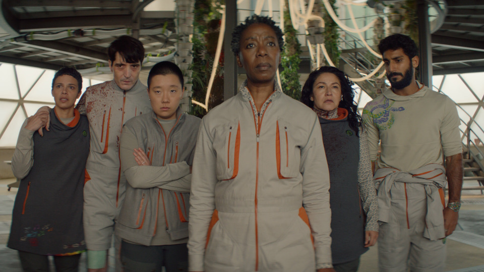 s01e08 — Foreign Object