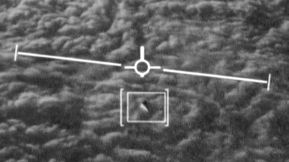 s08e01 — UFO over Missouri