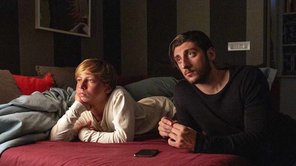 s01e02 — Episode 2