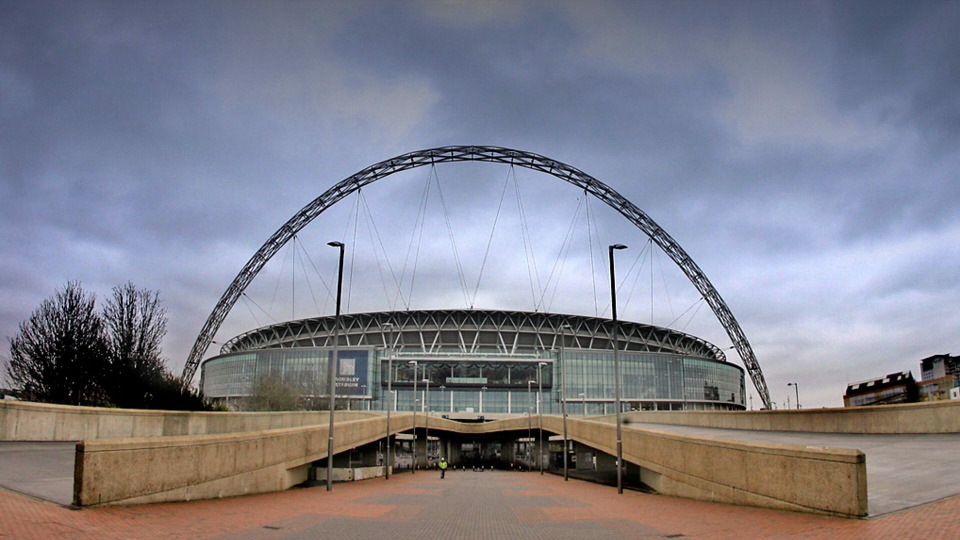 s02e01 — Wembley Stadium
