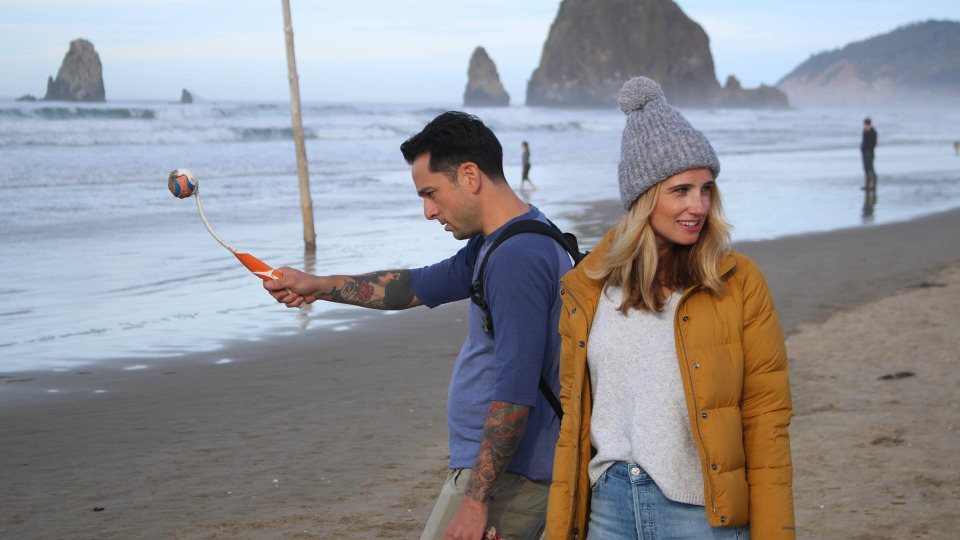 s2021e15 — Love and Listings on the Northern Coast of Oregon