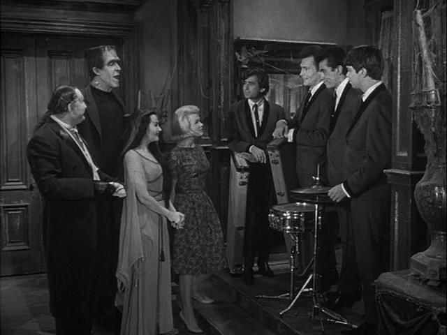 s01e26 — Far Out Munsters