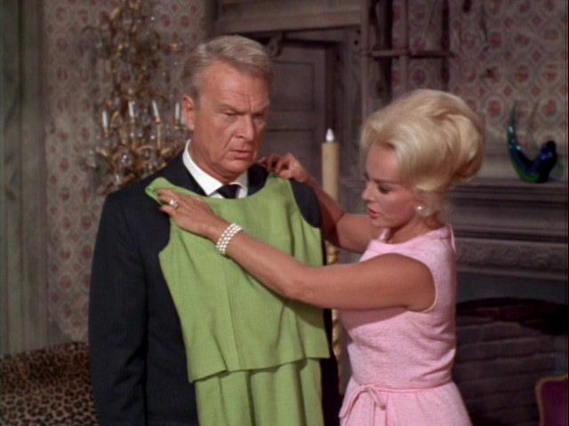 s02e09 — The Hooterville Image