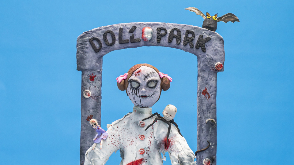 s04e05 — Halloween: Diabolical Dolls