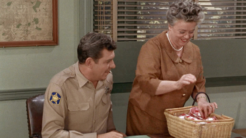 s06e21 — Aunt Bee Learns to Drive