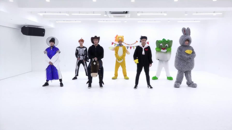 s02e76 — BTS '21세기 소녀 (21st Century Girl)' Dance Practice (Halloween ver.)