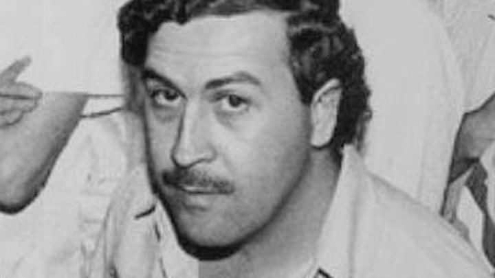 s01e03 — Pablo Escobar