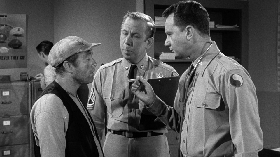 s04e03 — Ernest T. Bass Joins the Army