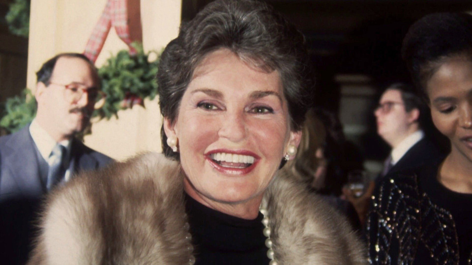 s02e02 — Leona Helmsley: The Queen of the Palace