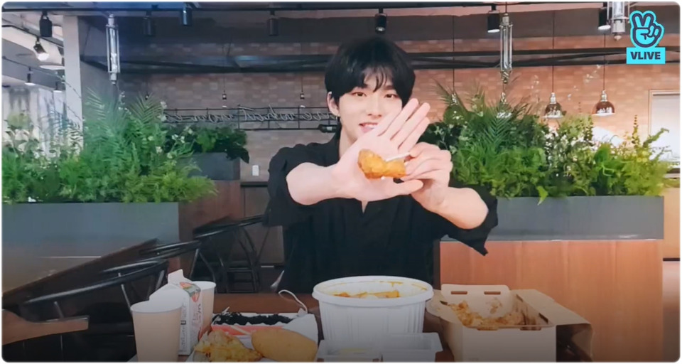 s2019e261 — [Live] Will you have dinner with HYUNJIN?