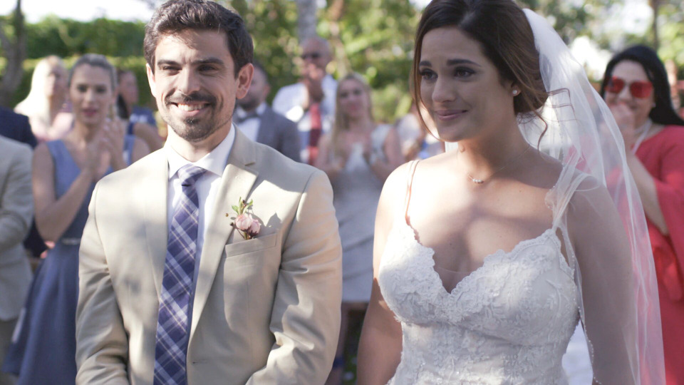 s01e69 — Erika y José María se casan