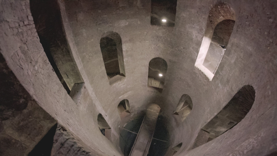 s02e07 — Italy's Subterranean Secret