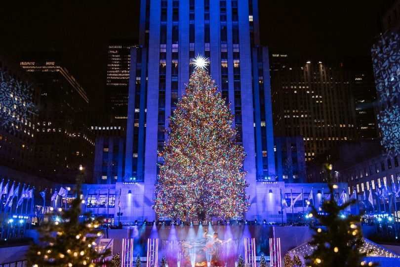 s2022e01 — 90th Annual Christmas in Rockefeller Center