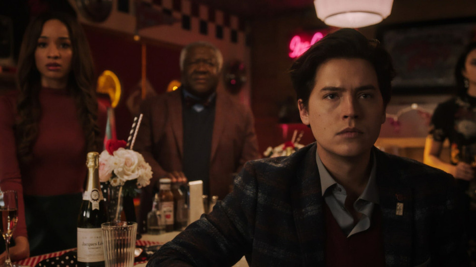 s06e05 — Chapter One Hundred: The Jughead Paradox