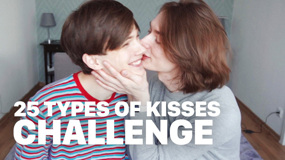 s06e18 — 25 Types of Kisses!