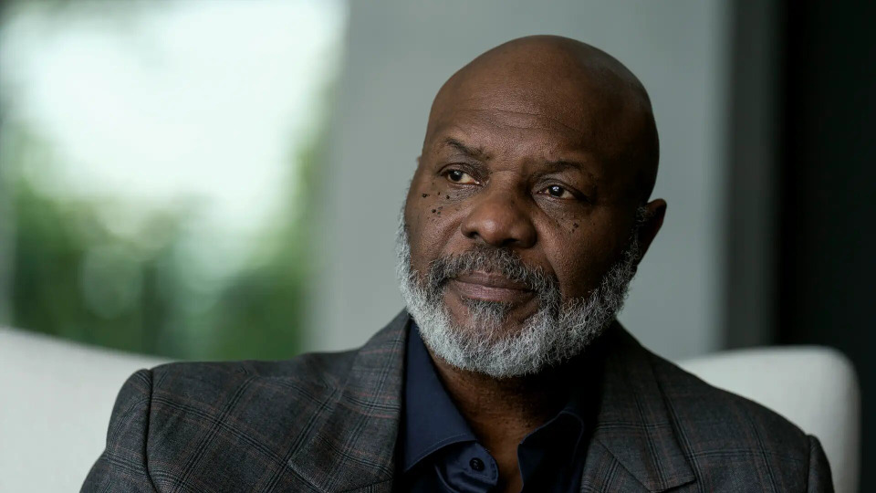 s01e06 — Pawns & Kings