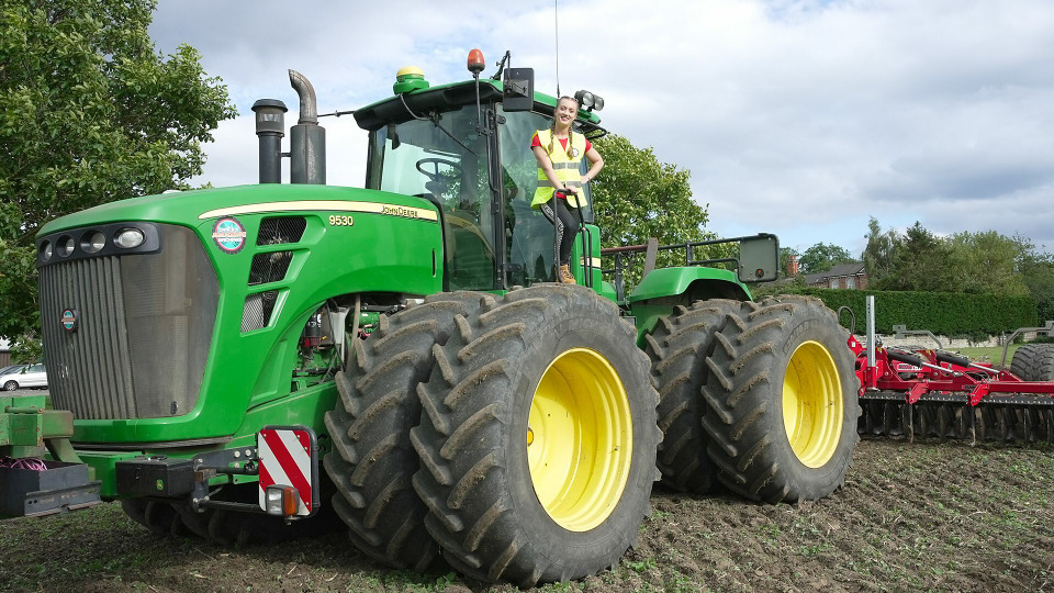 s04e03 — Tractor Machines