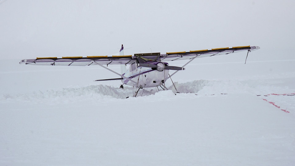 s03e06 — Arctic Airlift