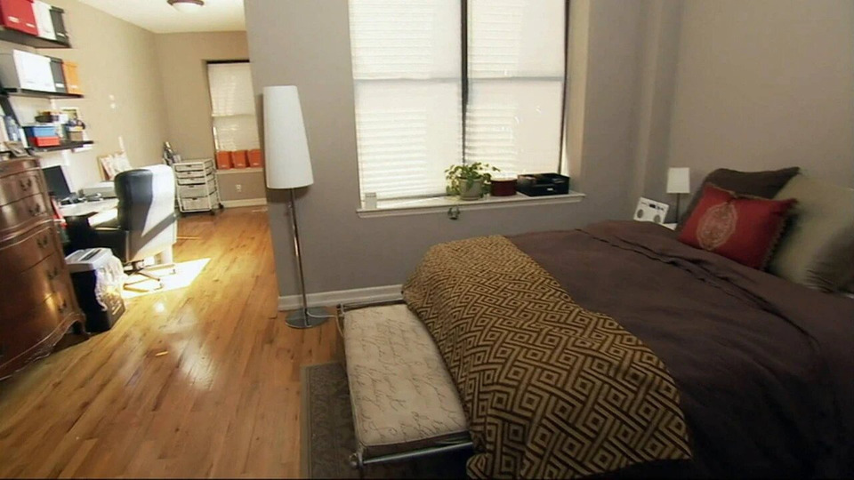 s01e02 — The Ultimate Bedroom/Office