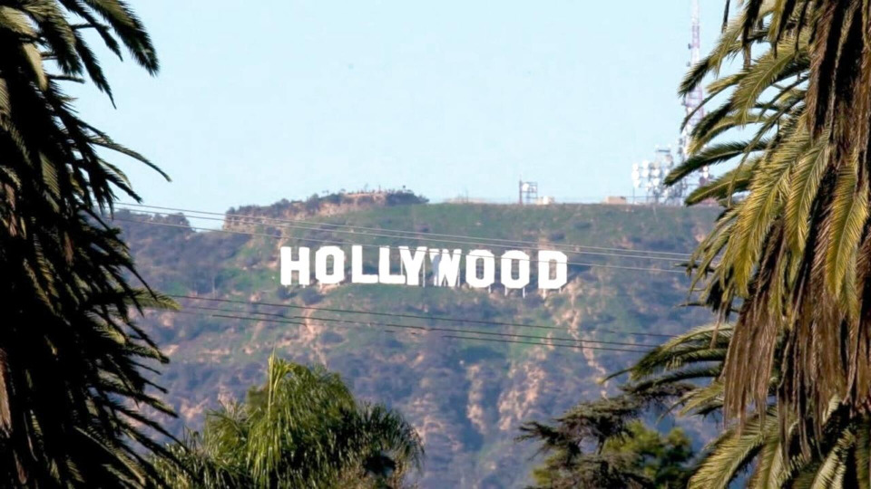 s01e08 — The Hollywood Con