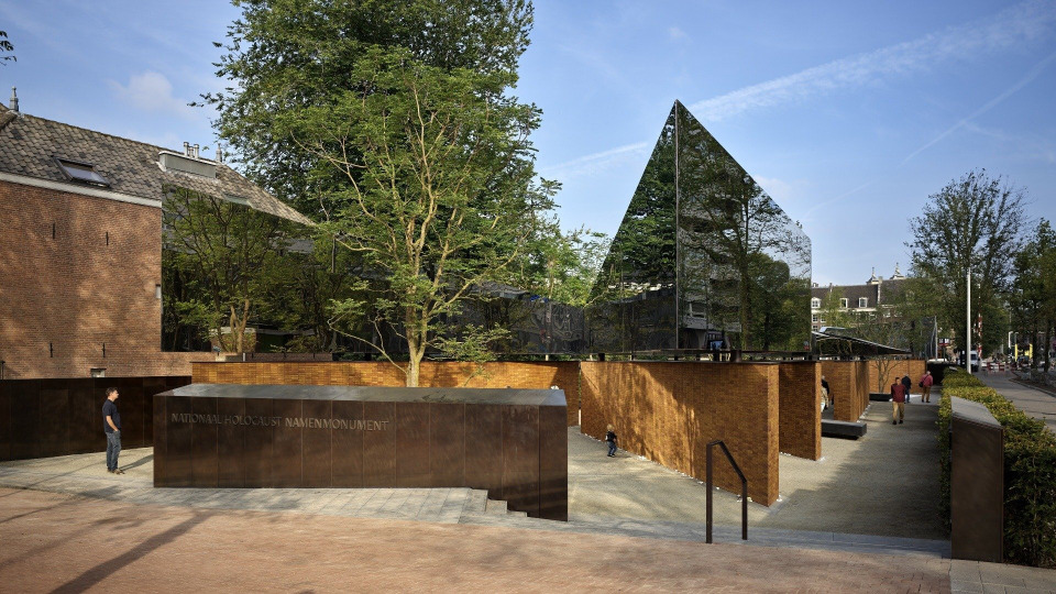 s03e02 — Daniel Libeskind, Holocaust Monument of Names, Amsterdam