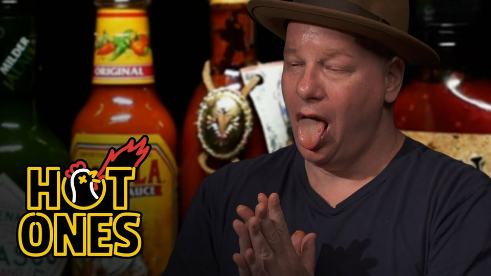 s02e18 — Jeff Ross Gets Roasted by Spicy Wings