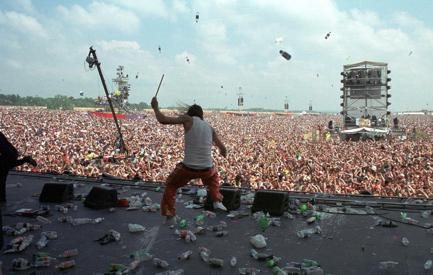 s01e01 — Woodstock 99: Peace, Love, and Rage