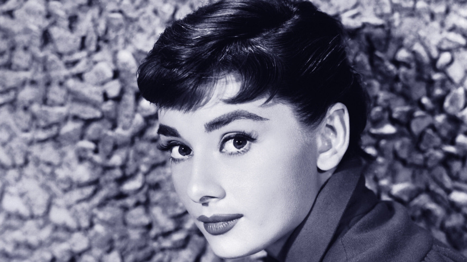 s03e05 — Audrey Hepburn