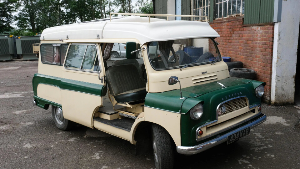 s24e04 — Bedford CA Dormobile
