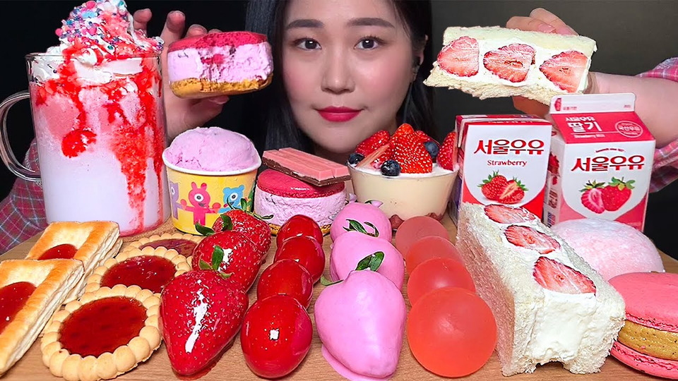 s02e19 — 딸기 디저트 먹방 ASMR STRAWBERRY CHOCOLATE, CANDIED FRUITS TANGHULU, ICE CREAM EATING SOUNDS MUKBANG