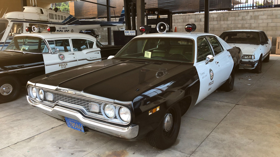 s23e12 — LA Police Station Invasion