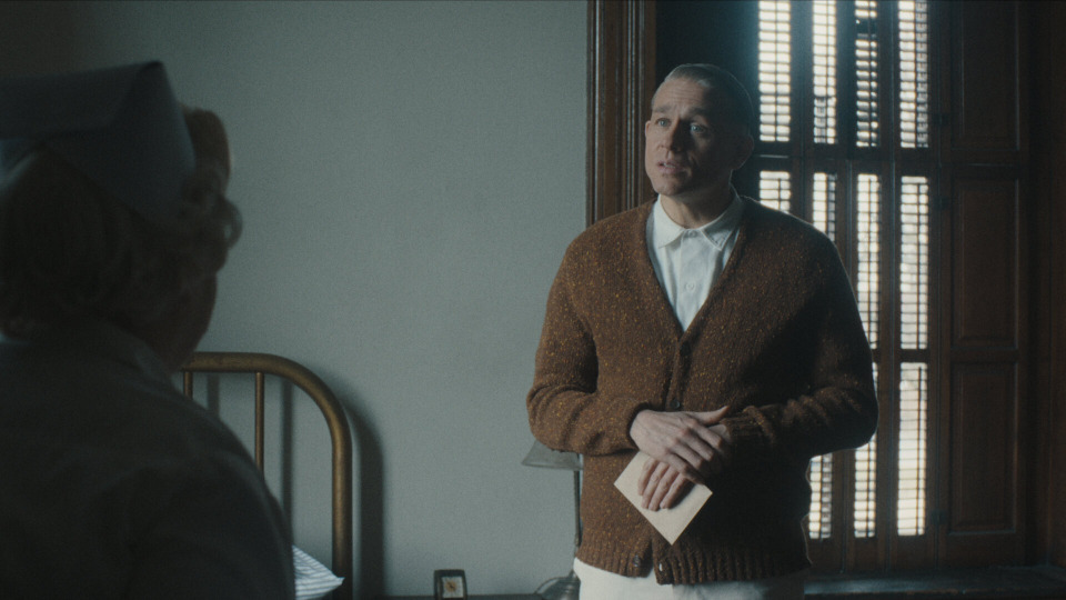 s01e07 — Ham Radio