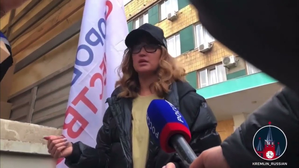 s06e204 — Ольга Бузова в Украине якобы приехала в ДНР помогать детям