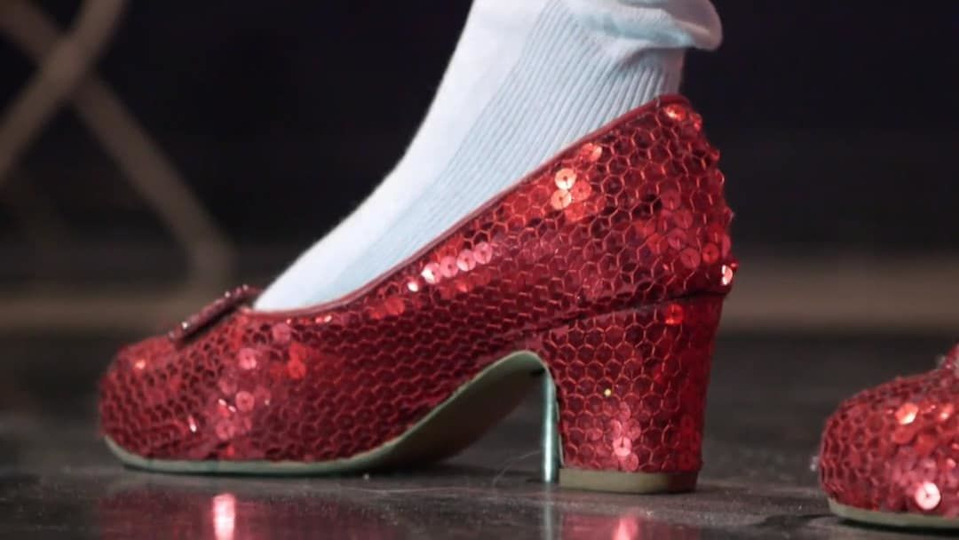 s05e07 — Solved: Mystery of the Lost Ruby Slippers