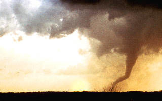 s02e06 — Tornado Super Outbreak