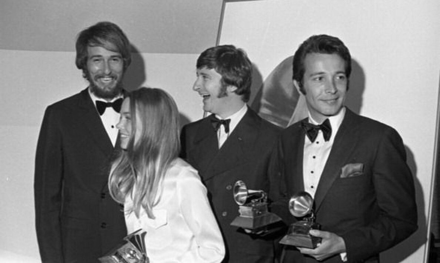 s1967e01 — The 9th Annual Grammy Awards