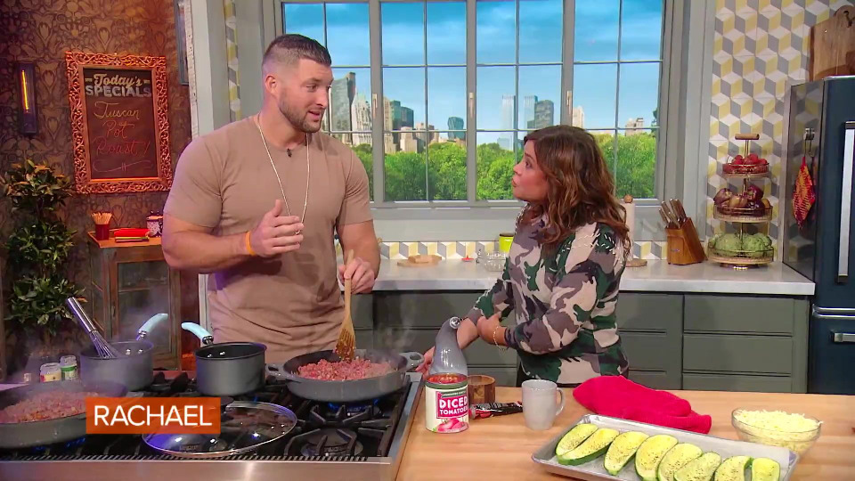 s14e27 — Tim Tebow and Rach are cooking up a keto-friendly lasagna dish