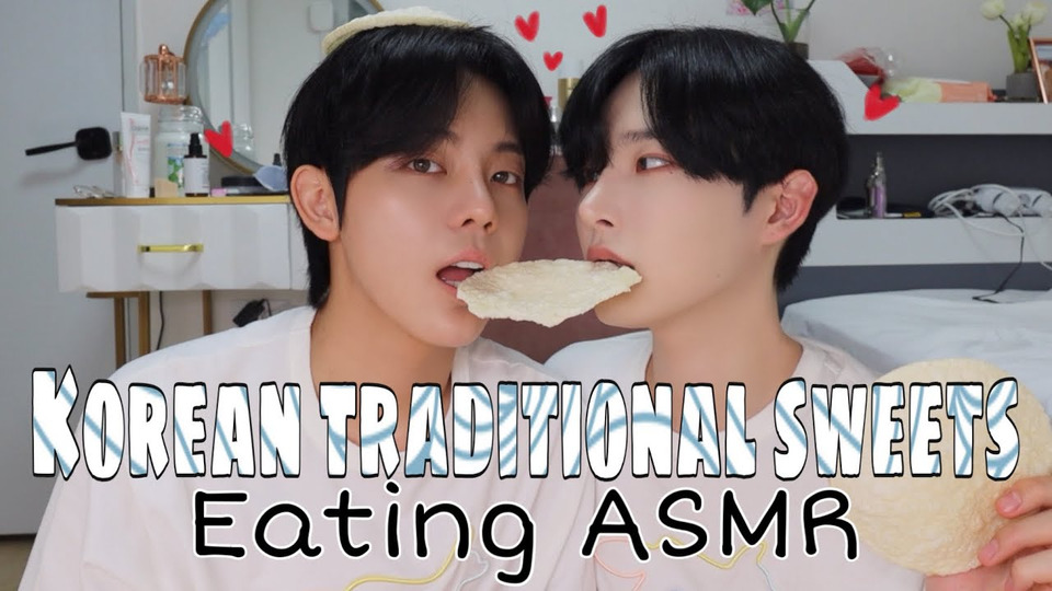 s2021e38 — ASMR eating Korean traditional sweets