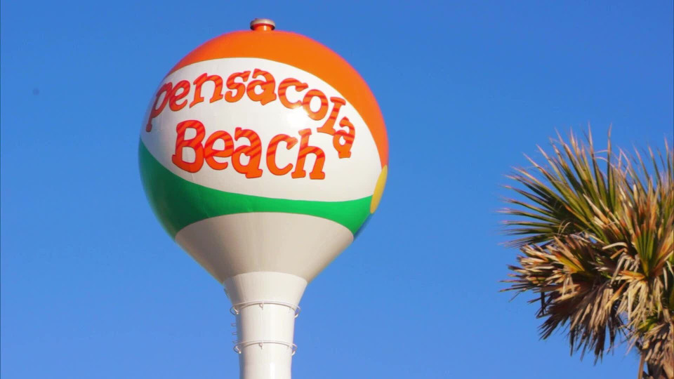 s2014e19 — A Young Married Couple Scour Pensacola Beach for a Waterfront Vacation Home