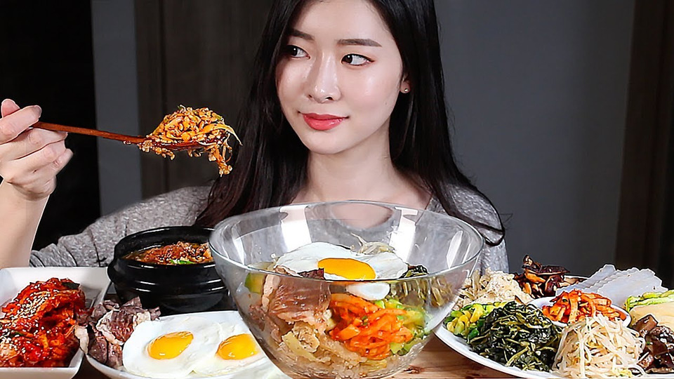 s01e145 — ASMR Корейская домашняя еда Пибимпап BIBIMBAP Суп из соевой пасты Корейская еда MUKBANG EATING SHOW