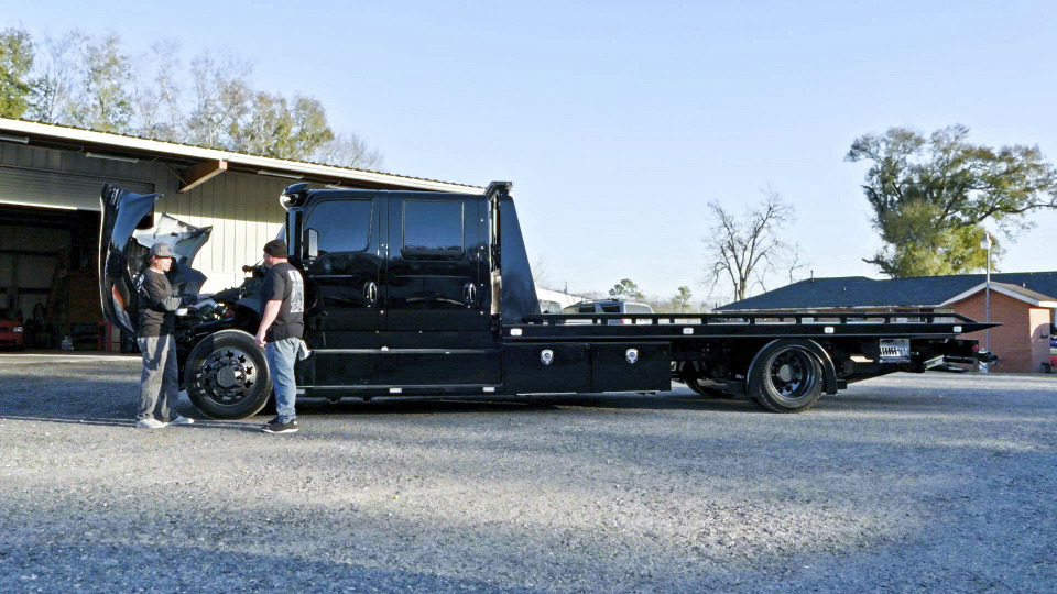 s07e06 — Texas Sized International Truck