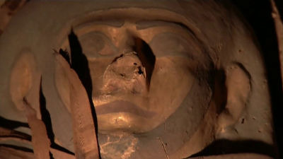 s01e01 — Egyptian Mystery Coffin