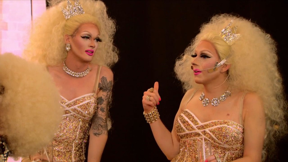 s07e08 — Conjoined Queens