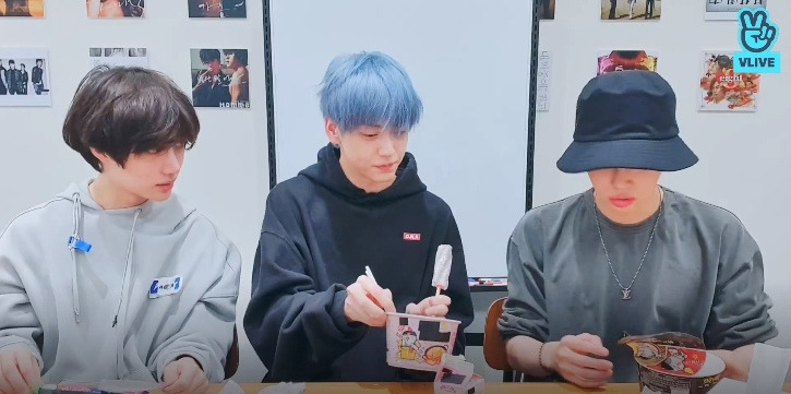 s2020e104 — [Live] YeonSooBeom's Convenience Store Eating Show 🦊🐰🐻