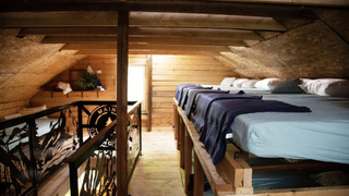 s08e07 — Cabin Spice