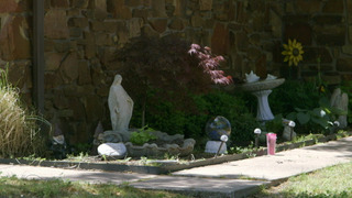 s22e13 — Chat Trap