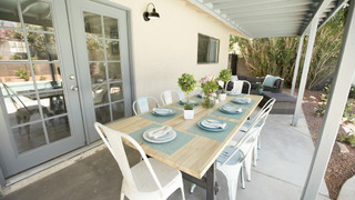 s01e11 — Beach Cottage in the Desert